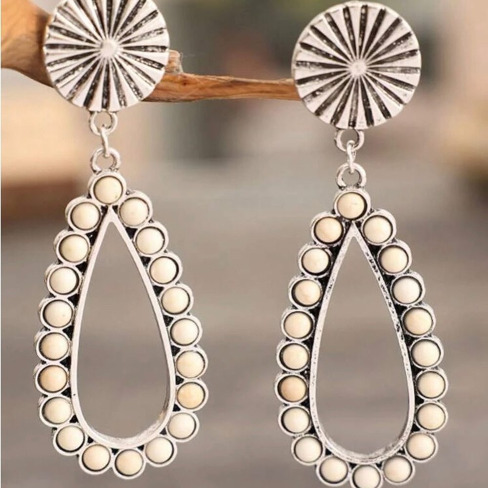 Western style earrings